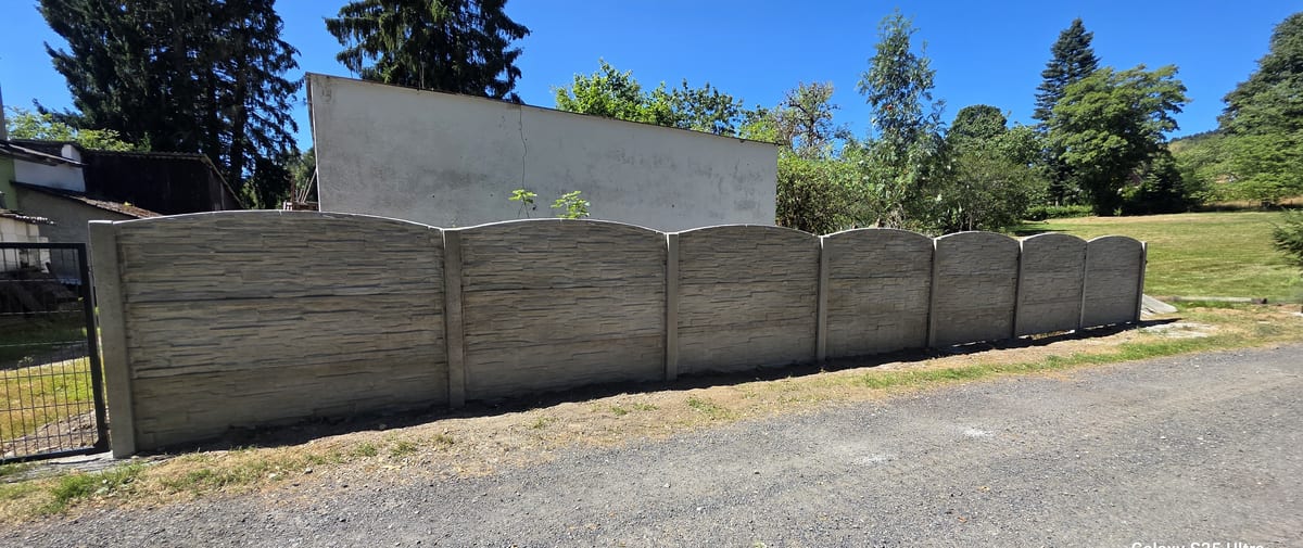 Realizace betonového plotu VM BETON 3