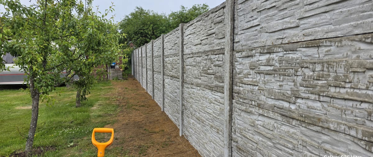 Realizace betonového plotu VM BETON 20